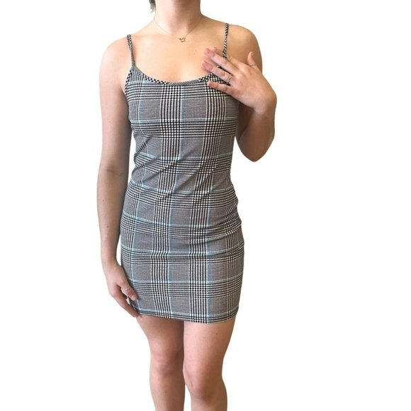 UO BODYCON PLAID BLACK/WHITE/BLUE STRAPLESS MINI DRESS SZ: M NWT - Picture 1 of 8